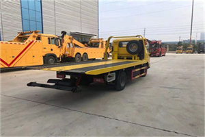 蛟河非事故拖车